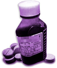 Een flesje codeïne pillen – alle opiaten verlichten de pijn tijdelijk, maar zijn sterk verslavend.